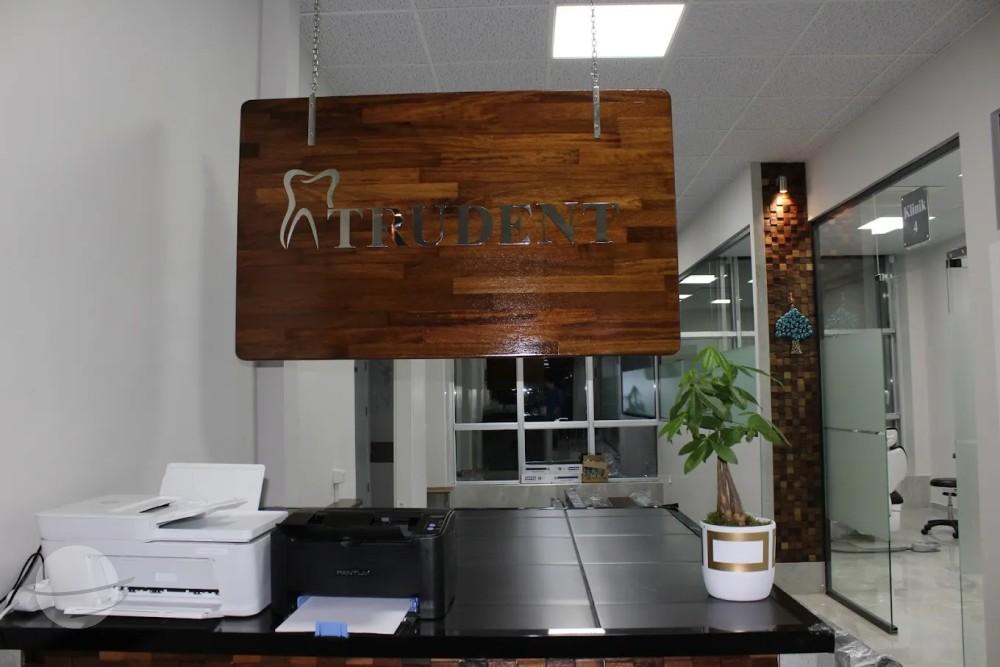 TRUDENT CLINIC - SOINS DENTAIRES A IZMIR