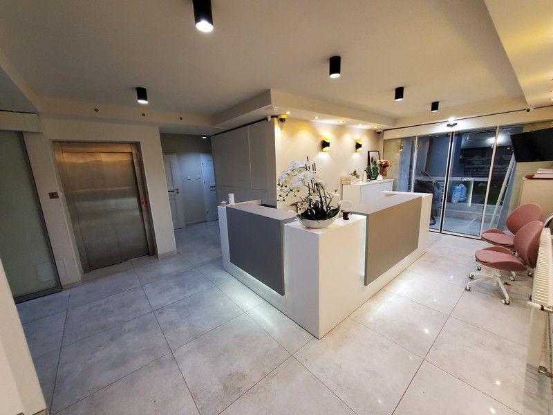 Dr Albert Urszan esthetic clinic in Budapest6