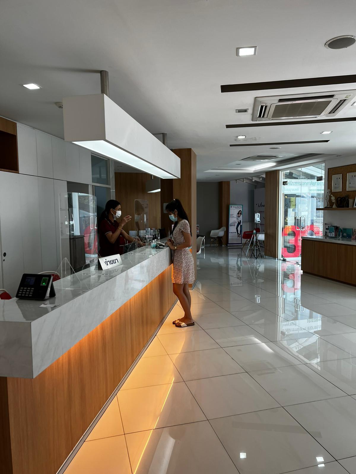 Naravee Clinic Bangkok cosmetic surgery