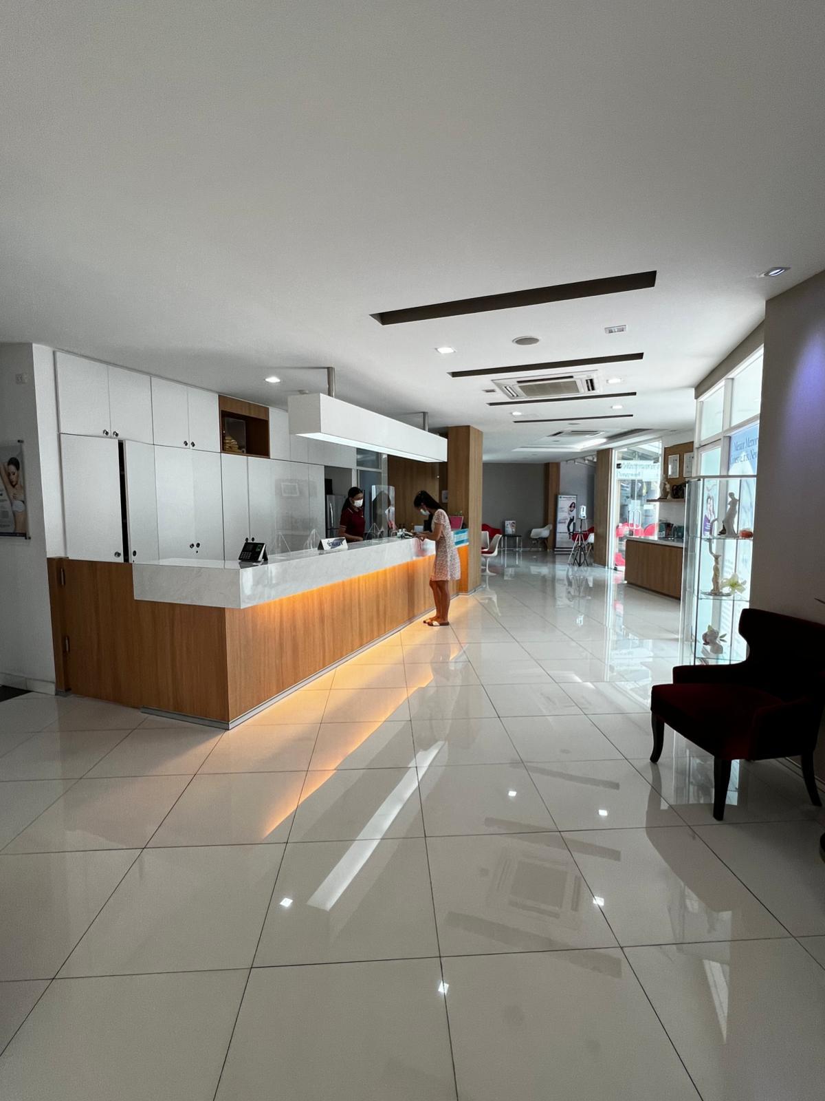 Naravee Clinic Bangkok cosmetic surgery