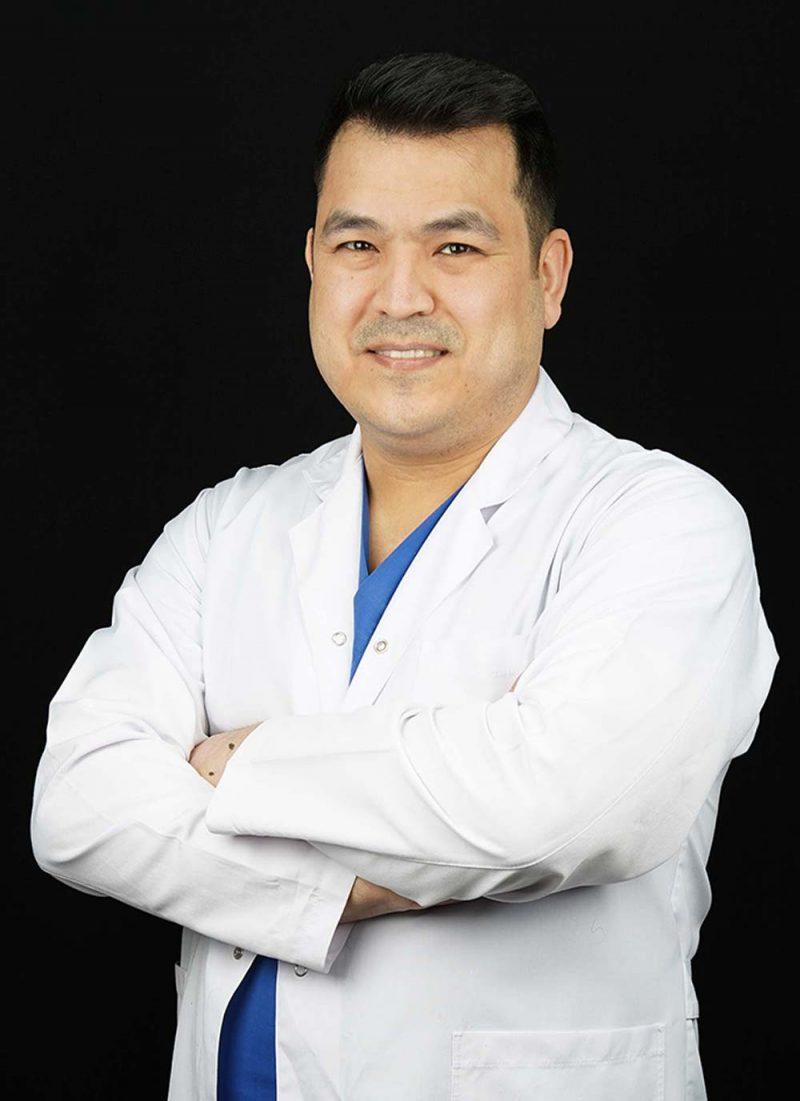 Dr. Mert Cumaoglu