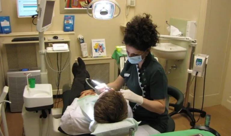 La Hongrie toujours numéro 1 de la dentisterie Européenne