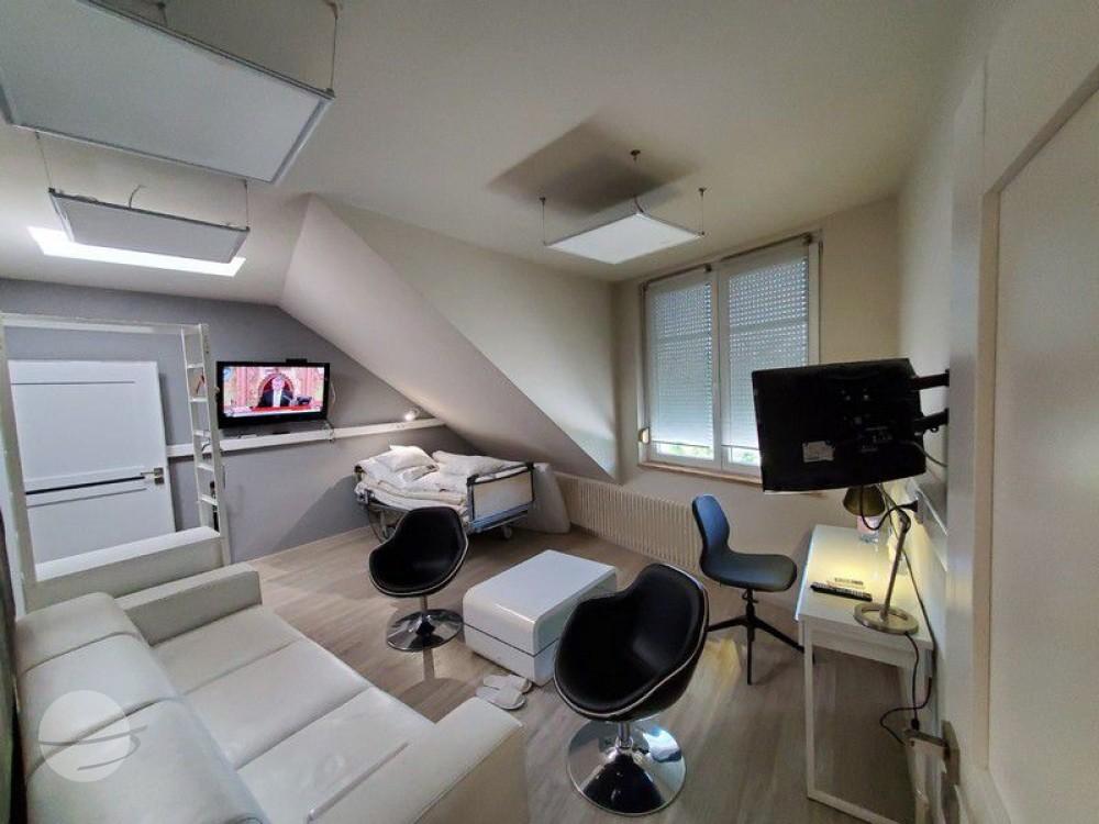 Dr Albert Urszan esthetic clinic in Budapest2