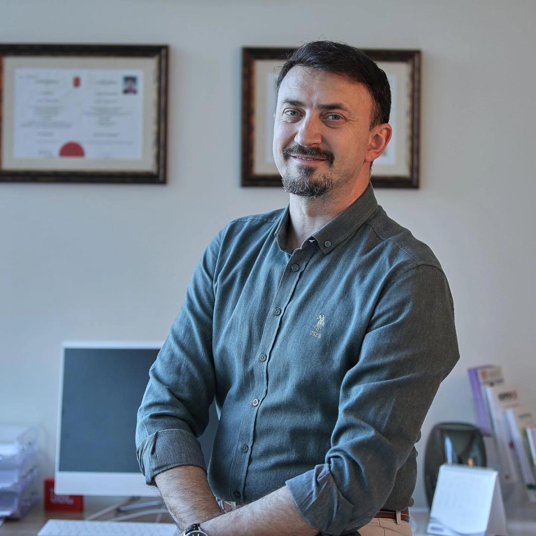 Dr Alper Sismanoglu